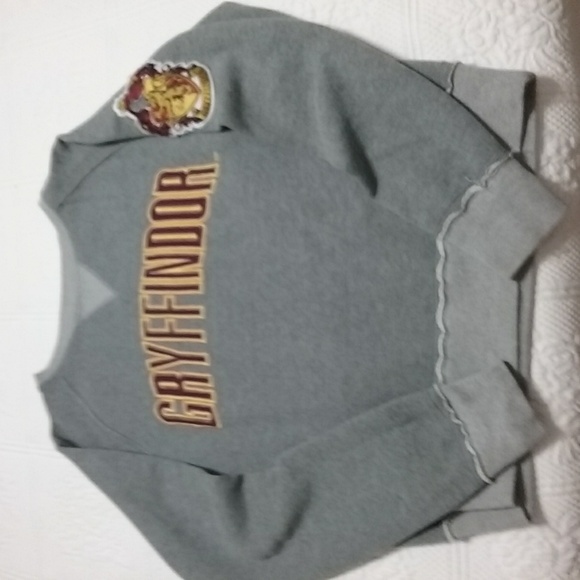 Vintage Harry Potter GRYFFINDOR Small 2019 Sweatshirt - Picture 2 of 7